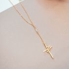 Goldkette mit Diamant und Kreuz